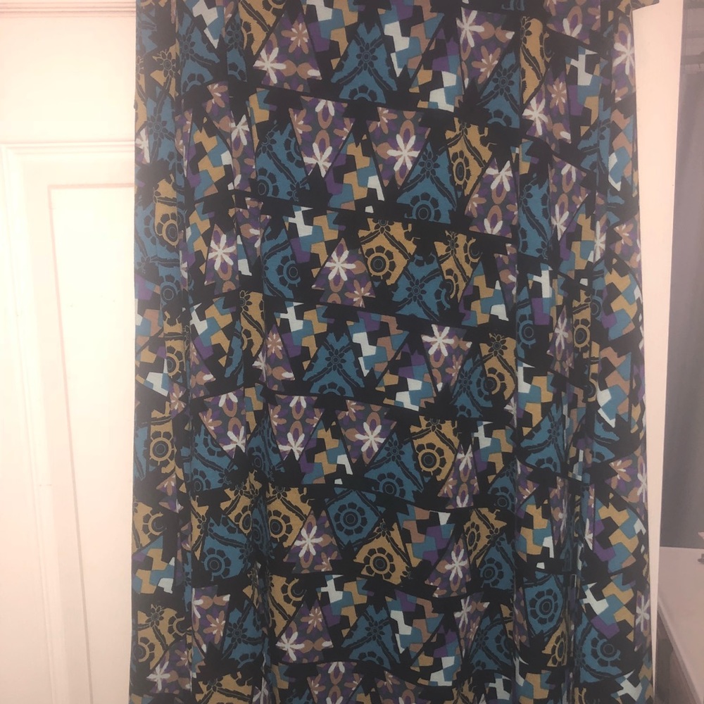 *BNWT* 2xl LuLaRoe Maxi Skirt